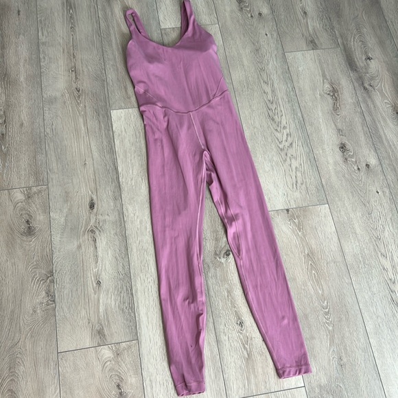 lululemon athletica Pants - LULULEMON ALIGN BODYSUIT 28” VELVET DUST SIZE 6